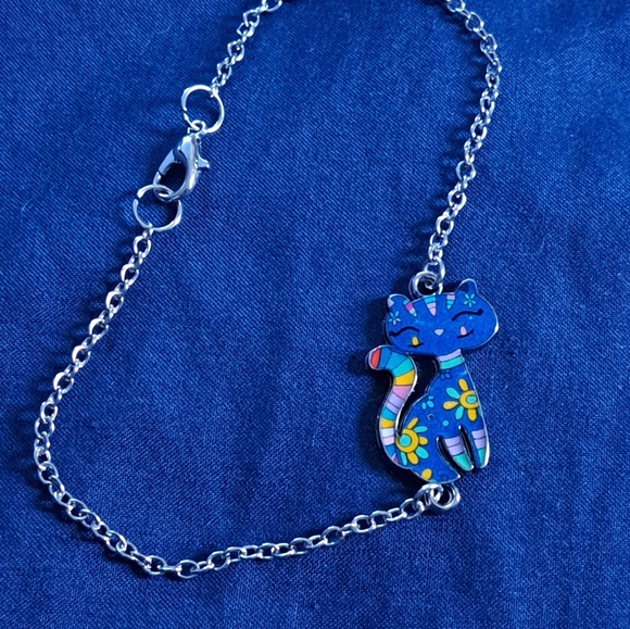 Colorful Cat Charm Bracelet - Picture 4 of 6